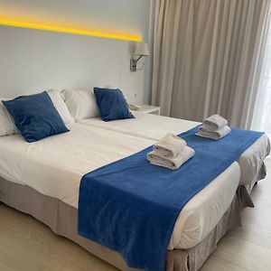 Habitación con 2 Camas Individuales